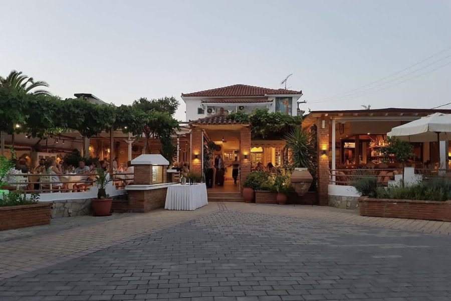 Platanias Taverna & Bar – Agia Paraskevi, Skiathos